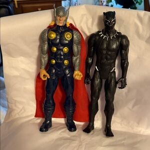 Titan series. Thor an Black Panther Action Figures with Red Cape and Black Suit